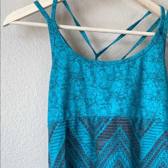 Bloom Gray Patterned Yoga Tank Top Medium - Picture 2 of 6